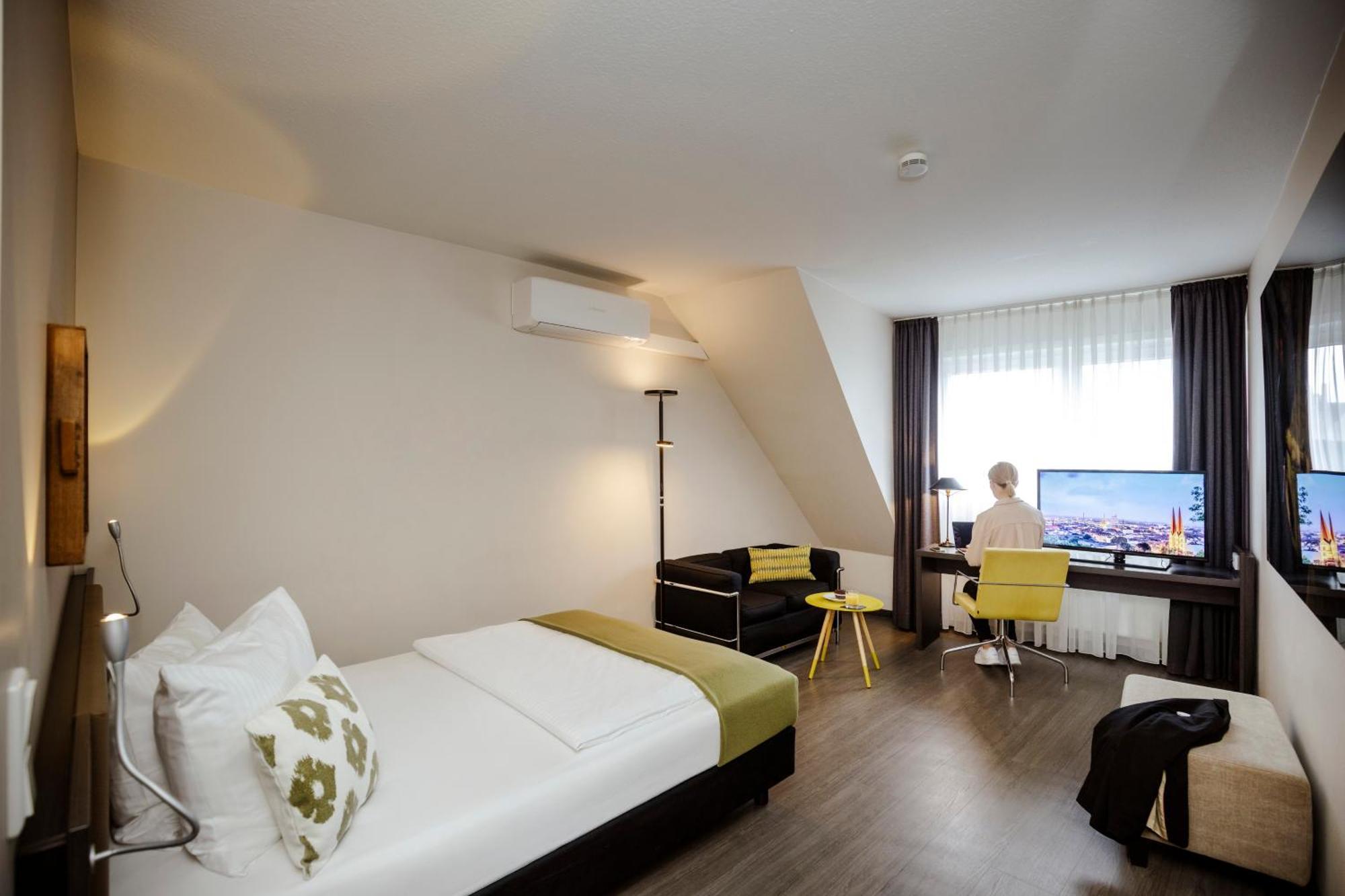 Altstadt-Hotel Билефельд Экстерьер фото